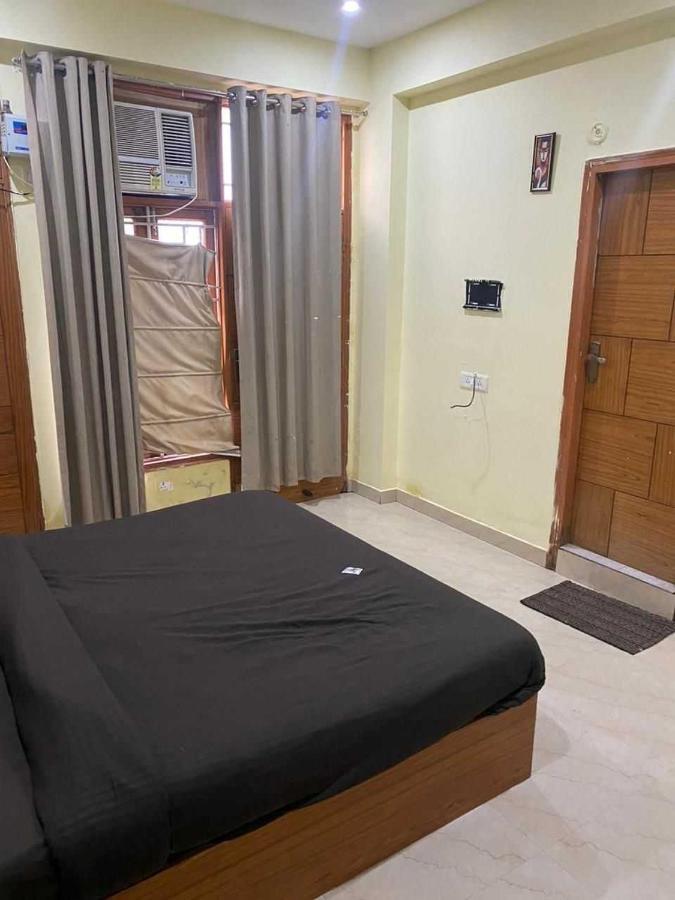 Hotel O Devansh Inn Nuova Delhi Esterno foto
