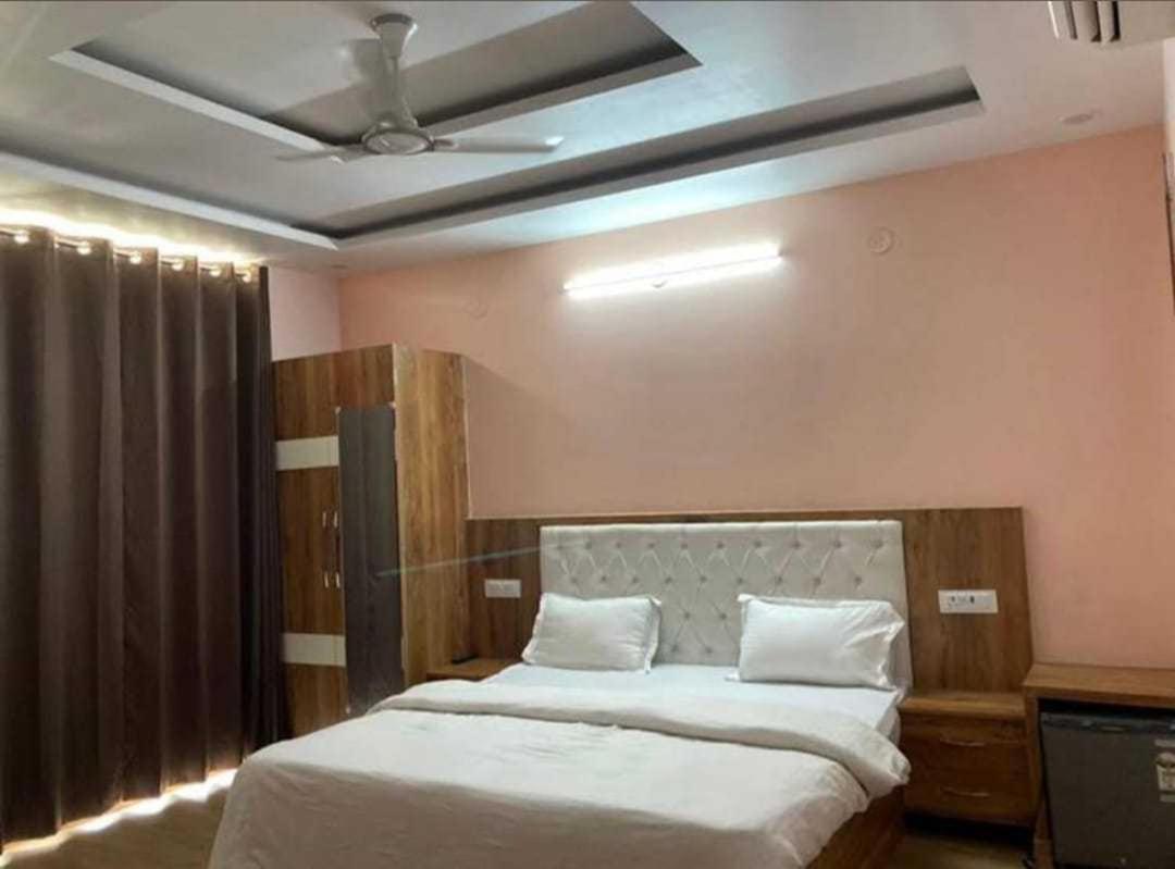 Hotel O Devansh Inn Nuova Delhi Esterno foto