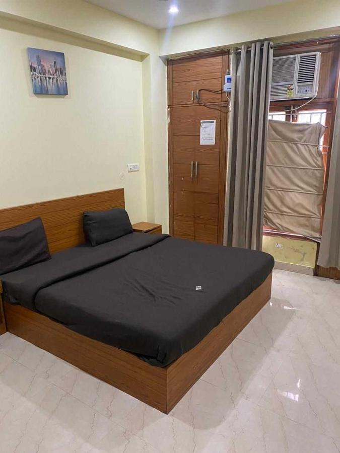Hotel O Devansh Inn Nuova Delhi Esterno foto